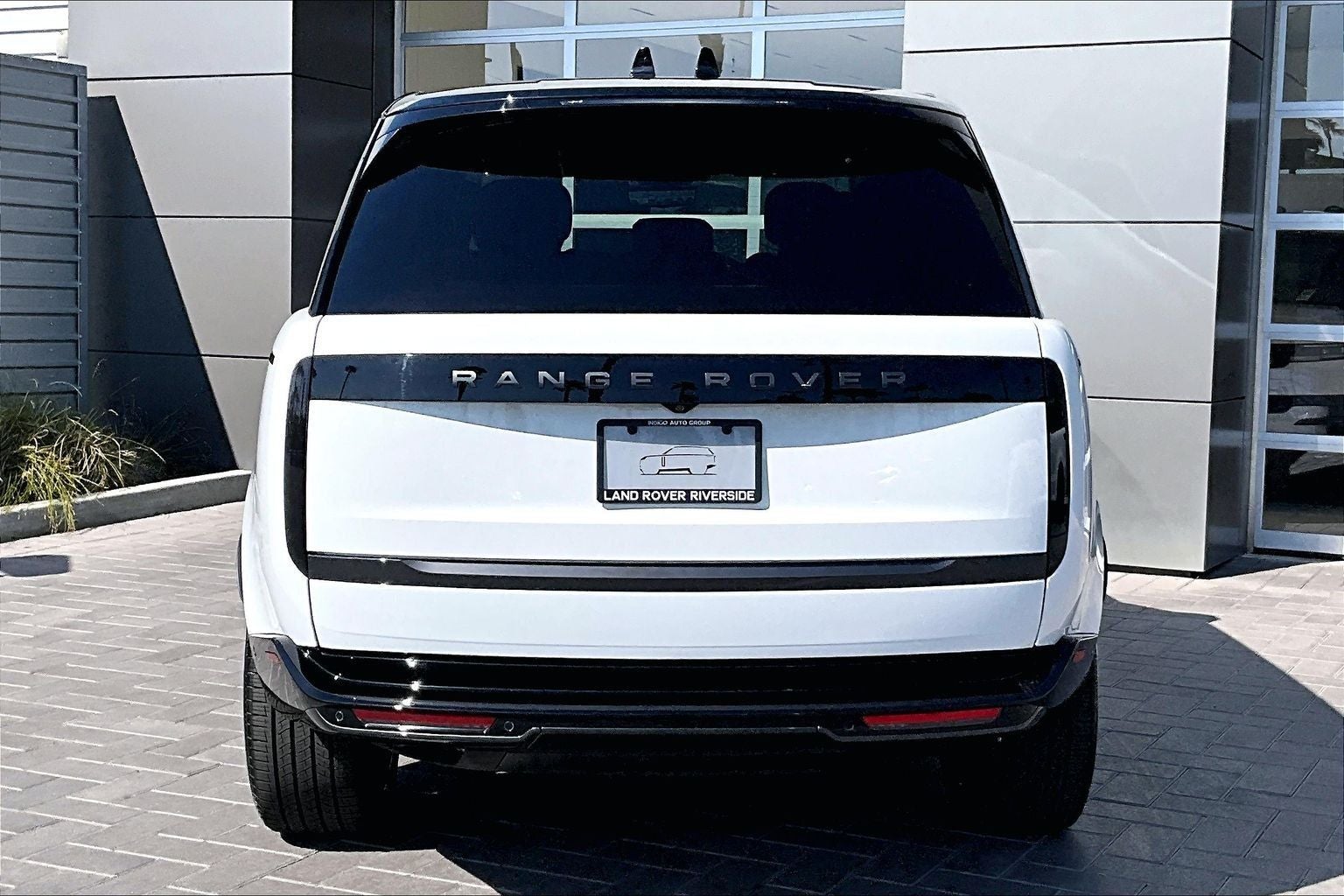 2026 Land Rover Range Rover SE LWB