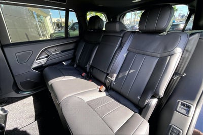 2026 Land Rover Range Rover SE LWB