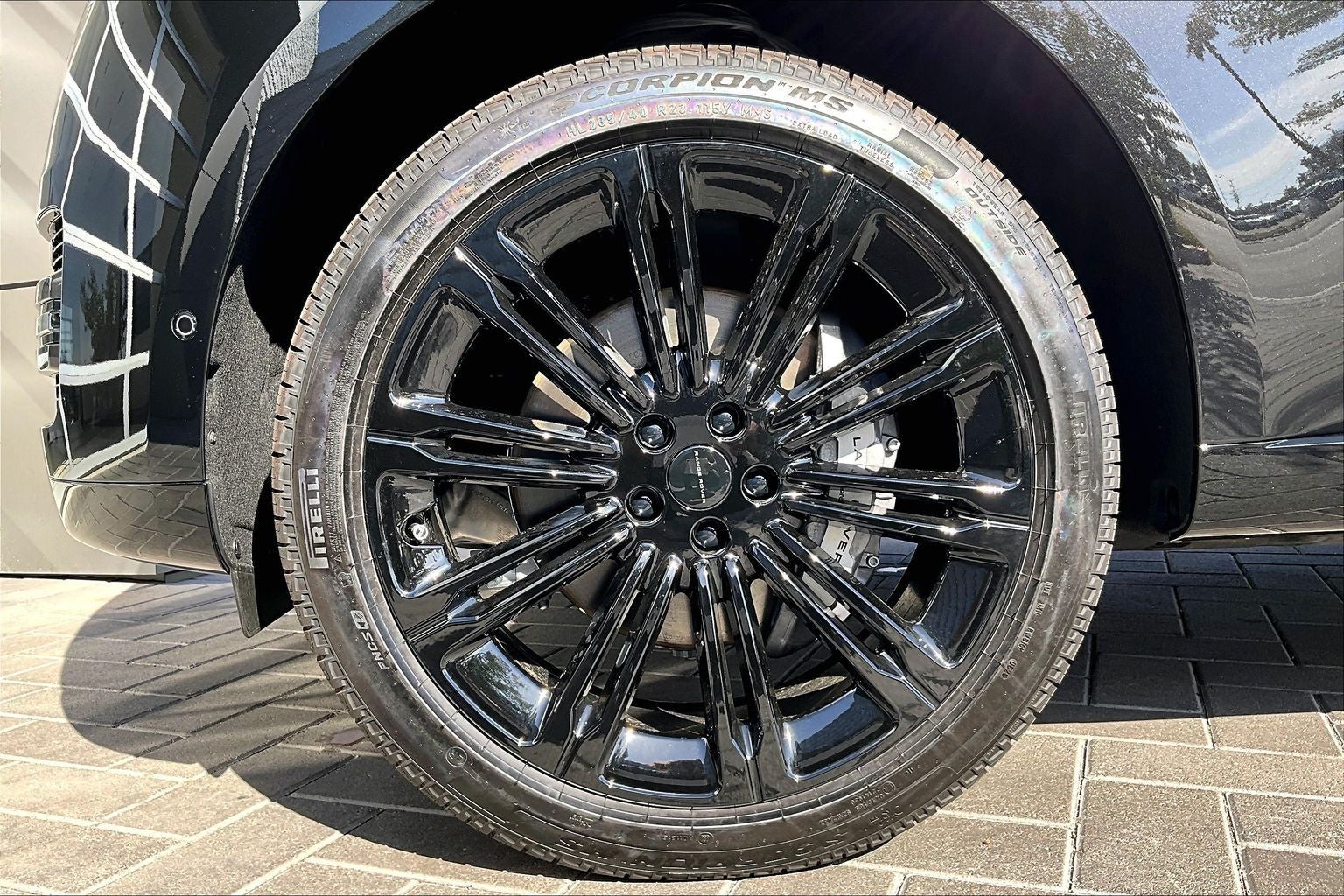 2026 Land Rover Range Rover SE LWB