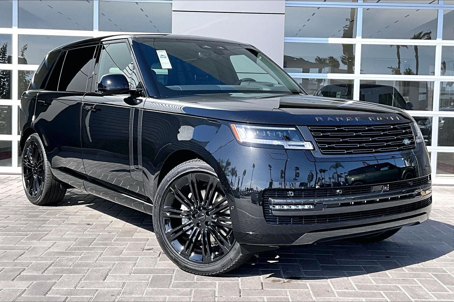 2026 Land Rover Range Rover SE LWB