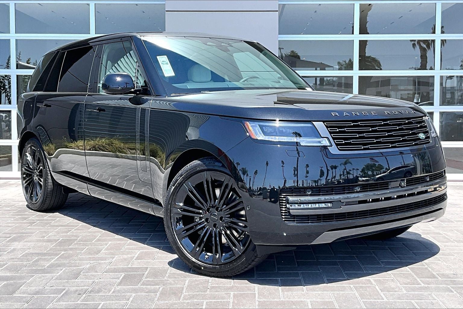 2026 Land Rover Range Rover SE LWB