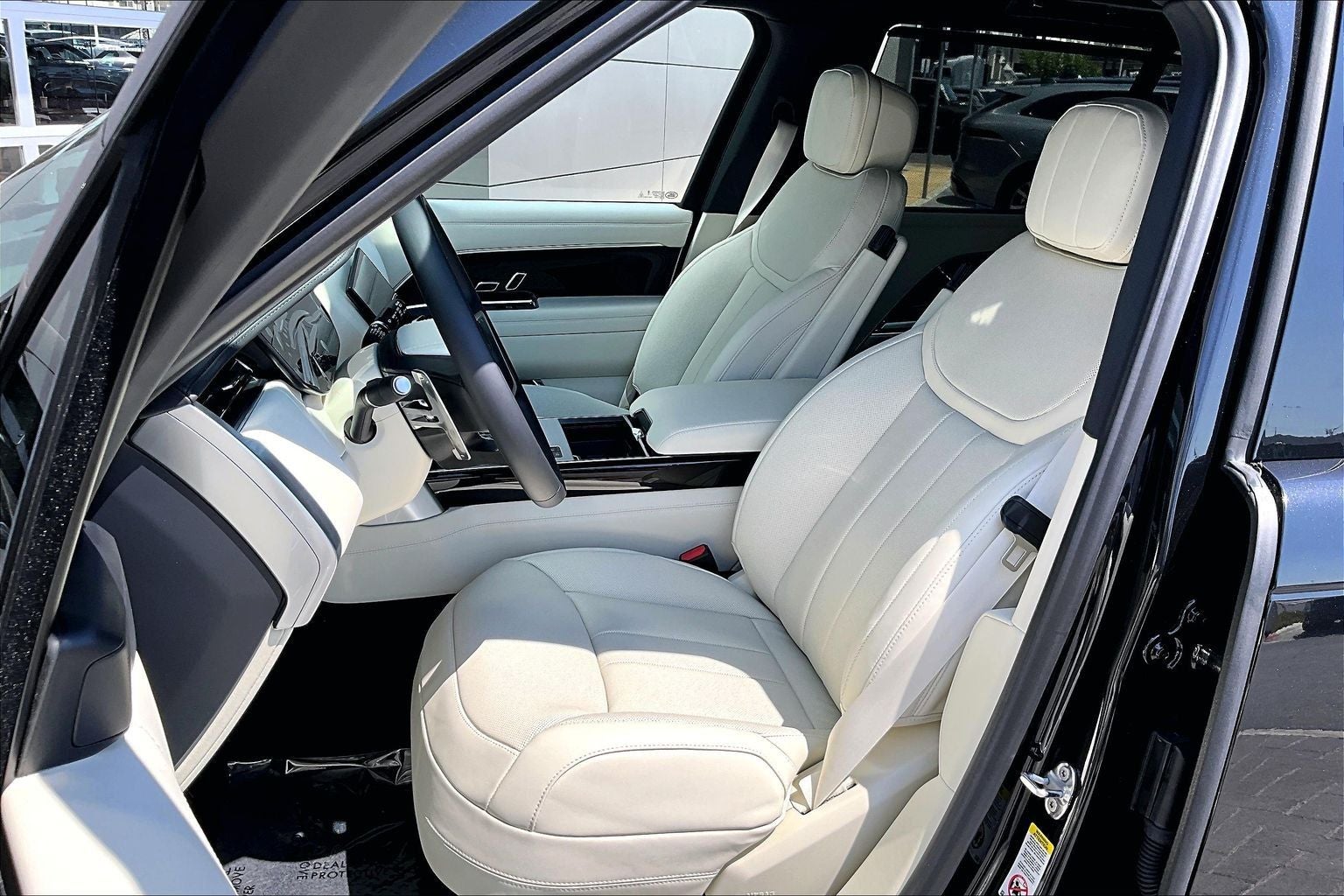2026 Land Rover Range Rover SE LWB