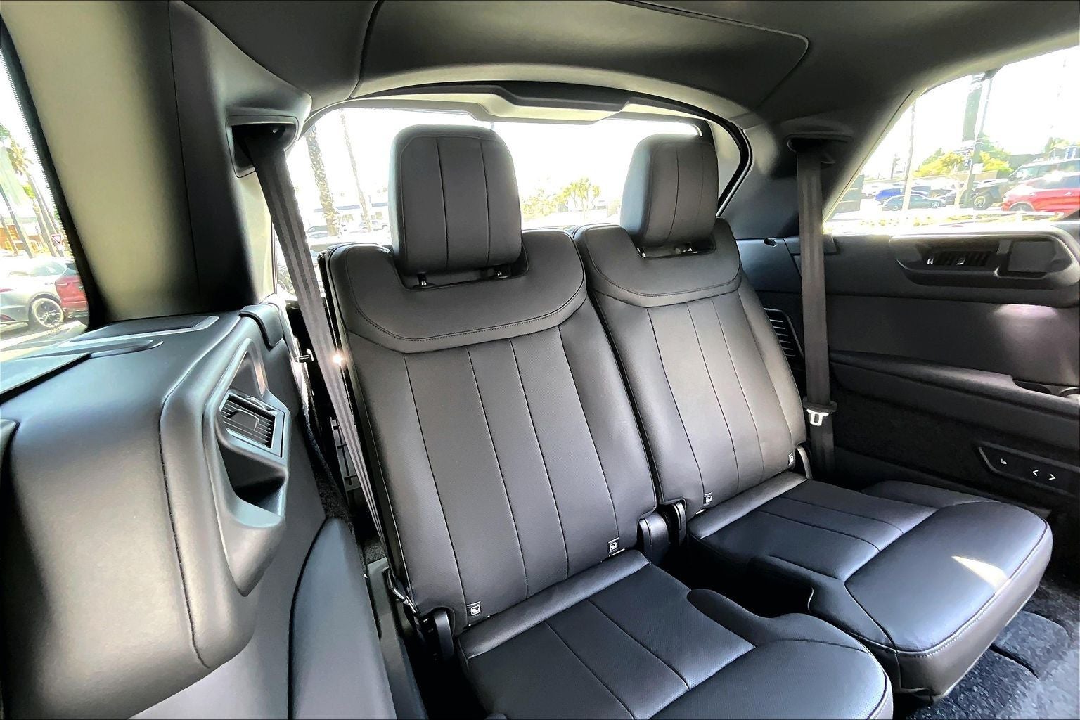 2026 Land Rover Range Rover SE LWB