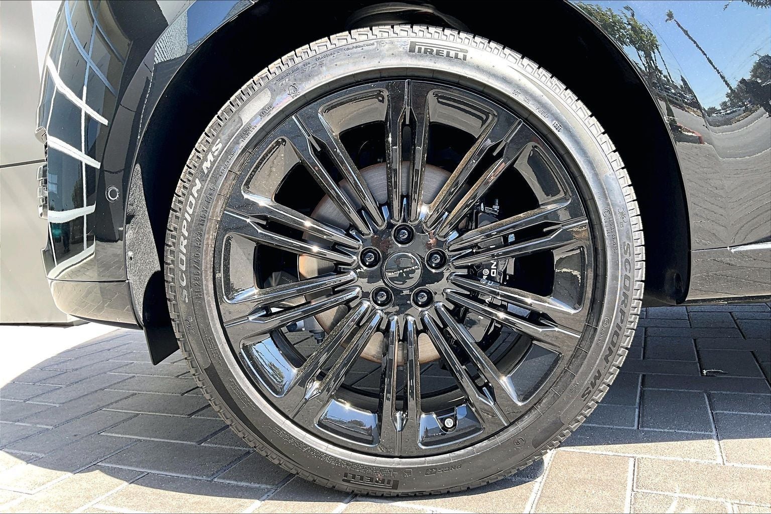 2026 Land Rover Range Rover SE LWB