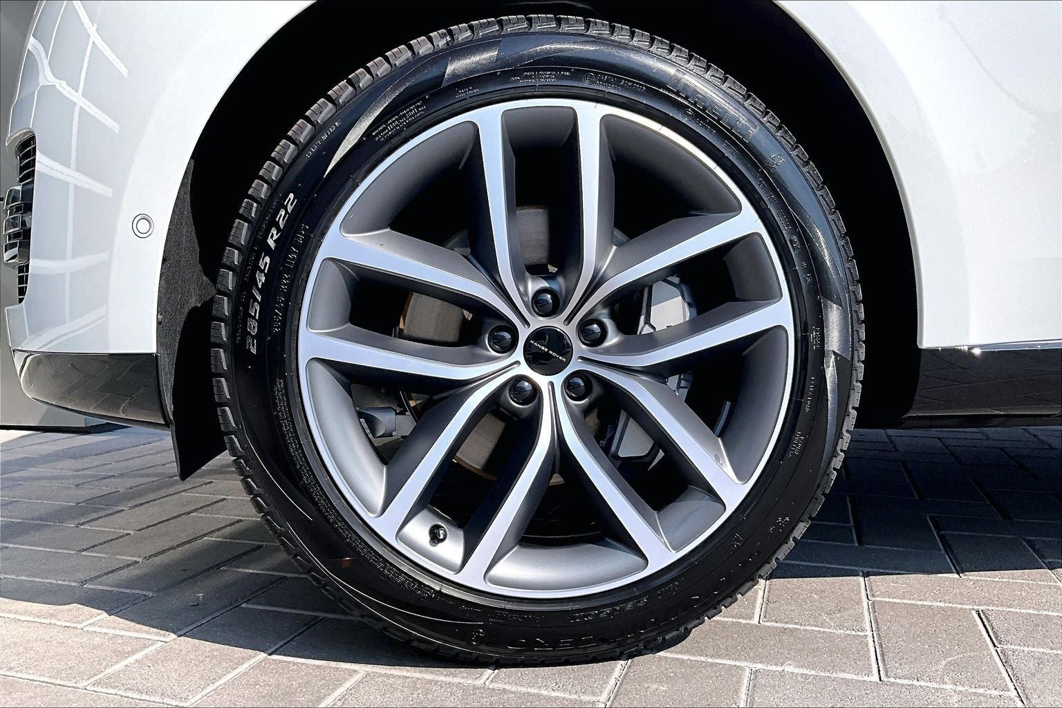 2026 Land Rover Range Rover SE LWB