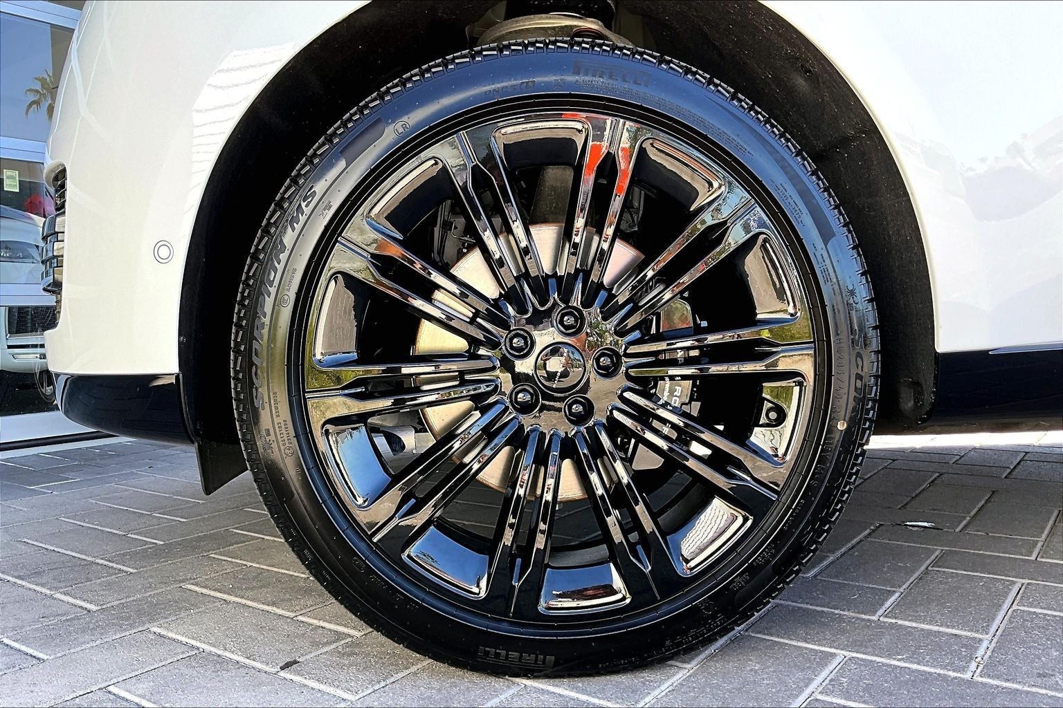 2026 Land Rover Range Rover SE LWB