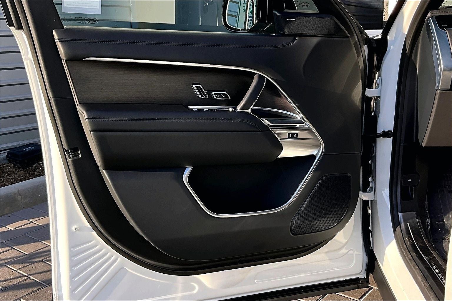 2026 Land Rover Range Rover SE LWB