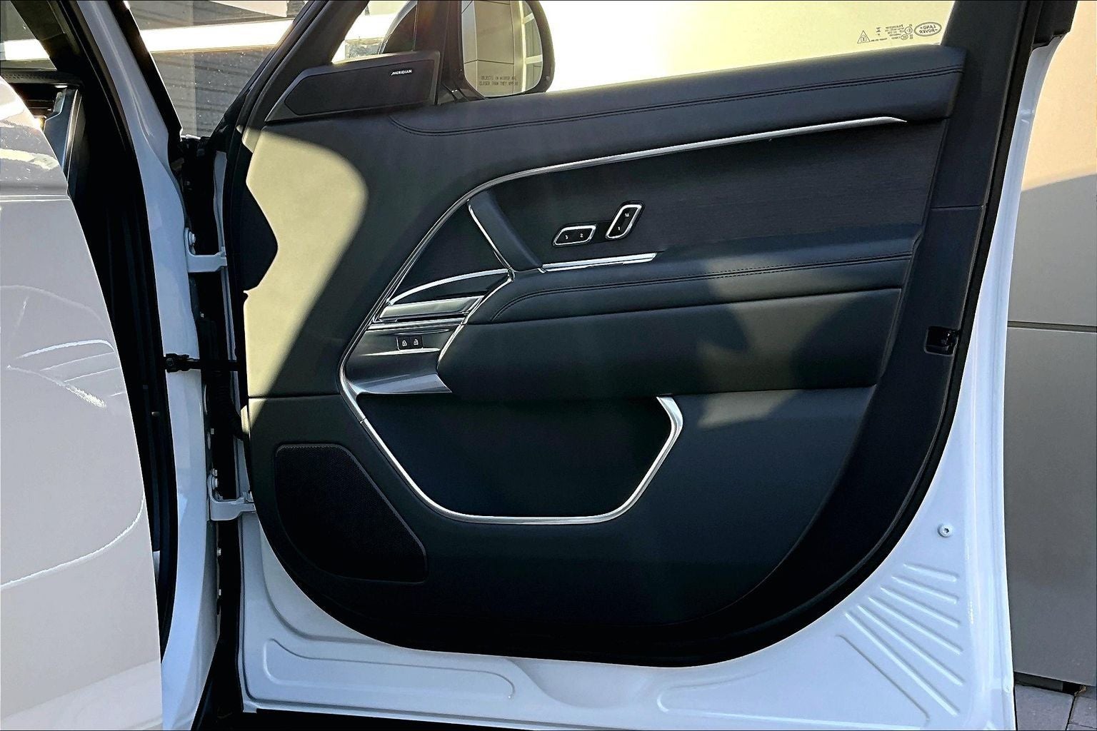 2026 Land Rover Range Rover SE LWB