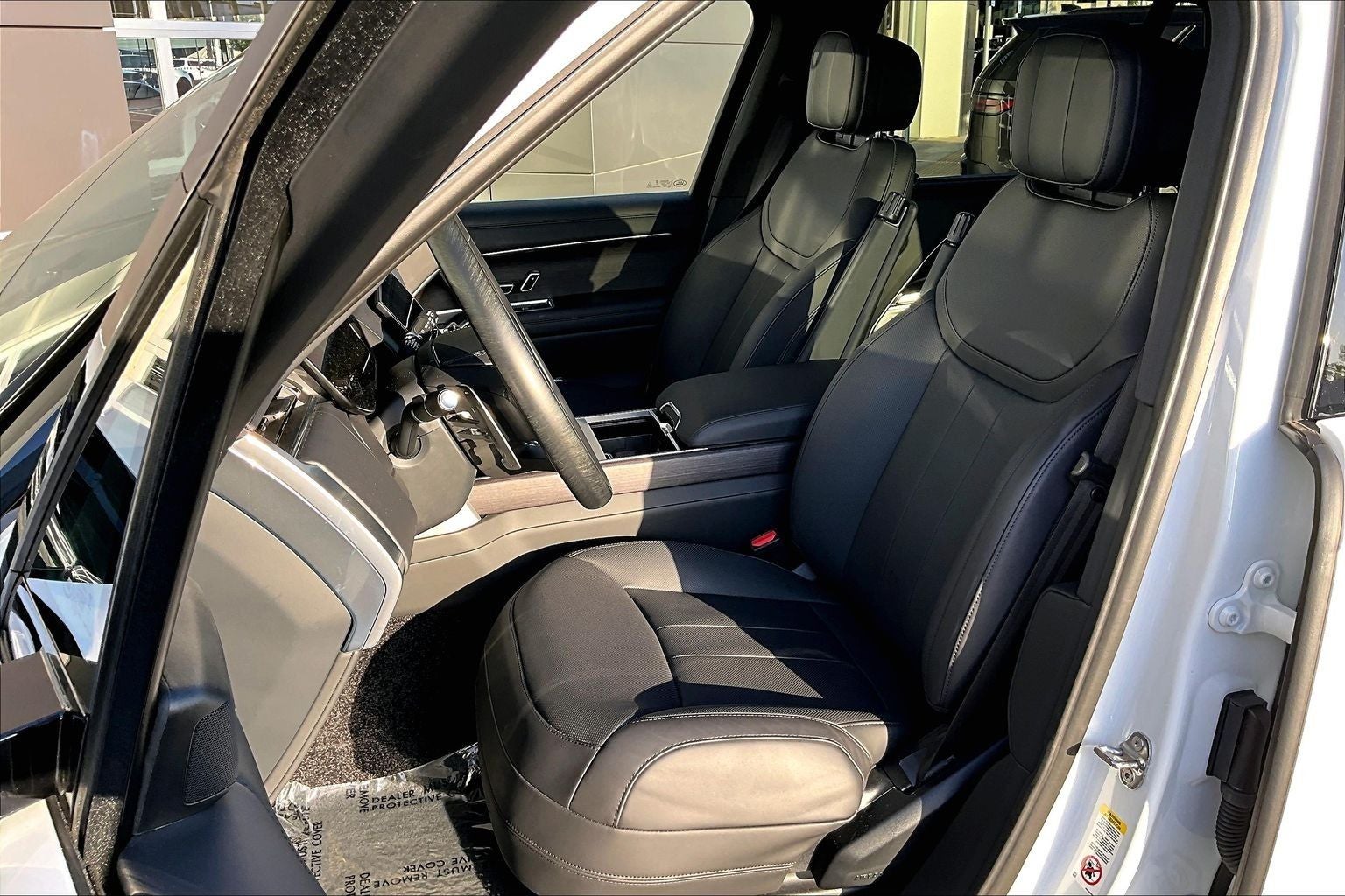 2026 Land Rover Range Rover SE LWB