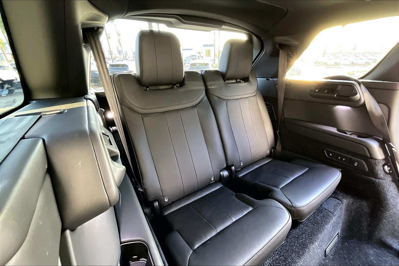 2026 Land Rover Range Rover SE LWB