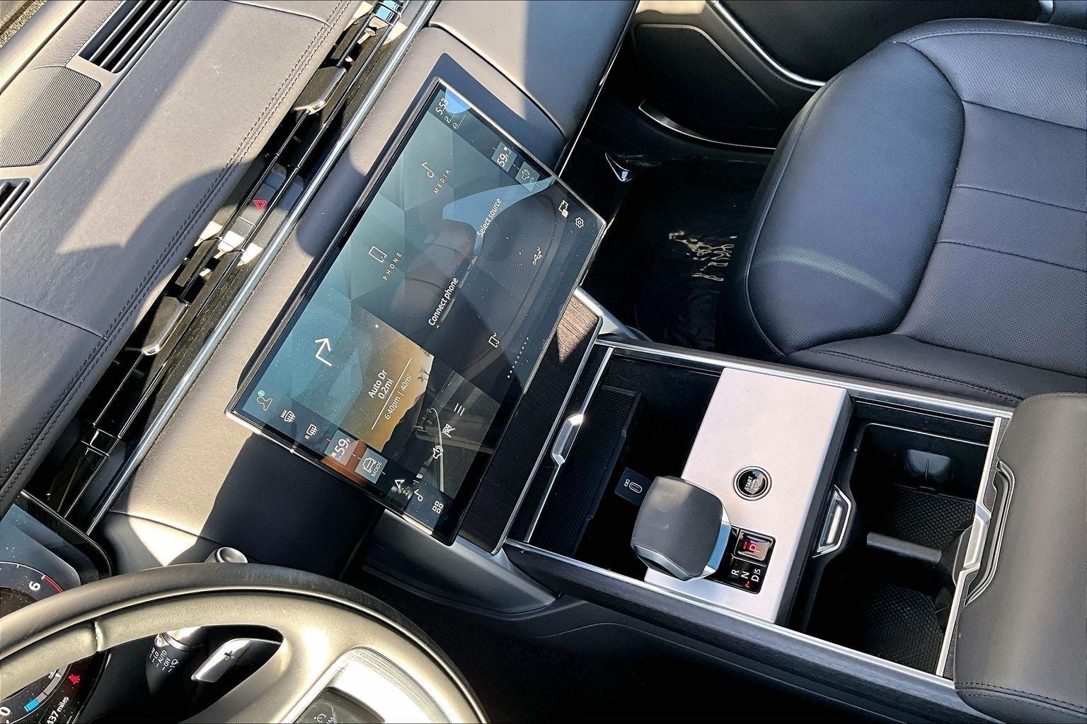 2026 Land Rover Range Rover SE LWB