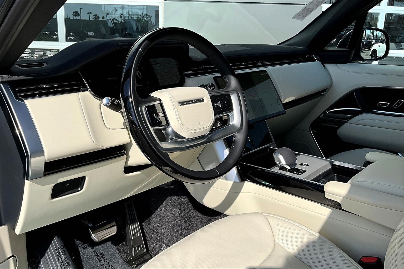 2026 Land Rover Range Rover SE LWB