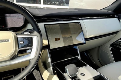 2026 Land Rover Range Rover SE LWB