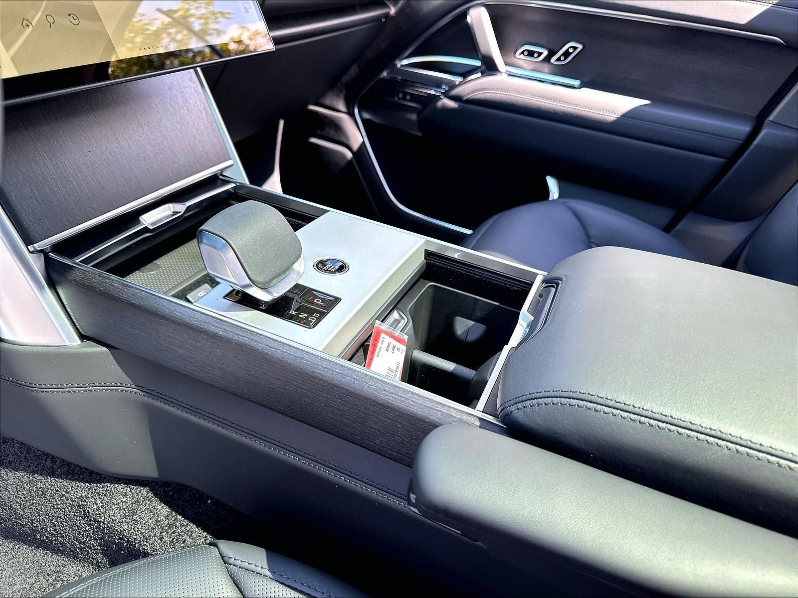 2026 Land Rover Range Rover SE LWB