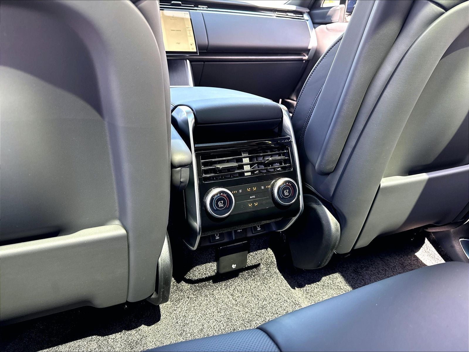 2026 Land Rover Range Rover SE LWB