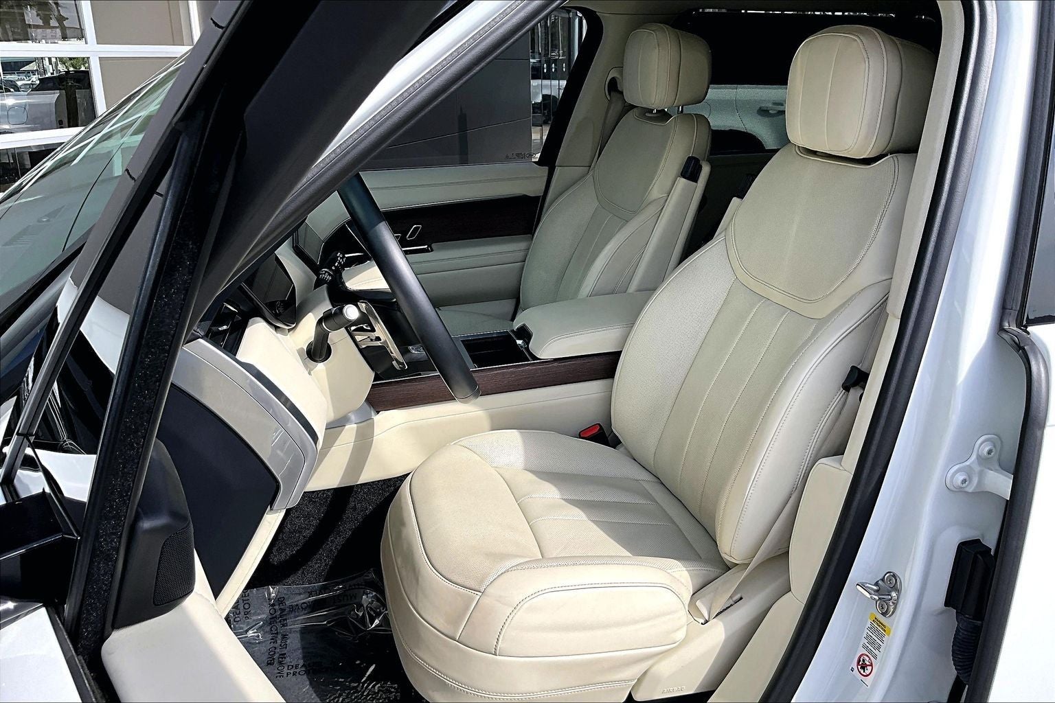 2024 Land Rover Range Rover SE LWB
