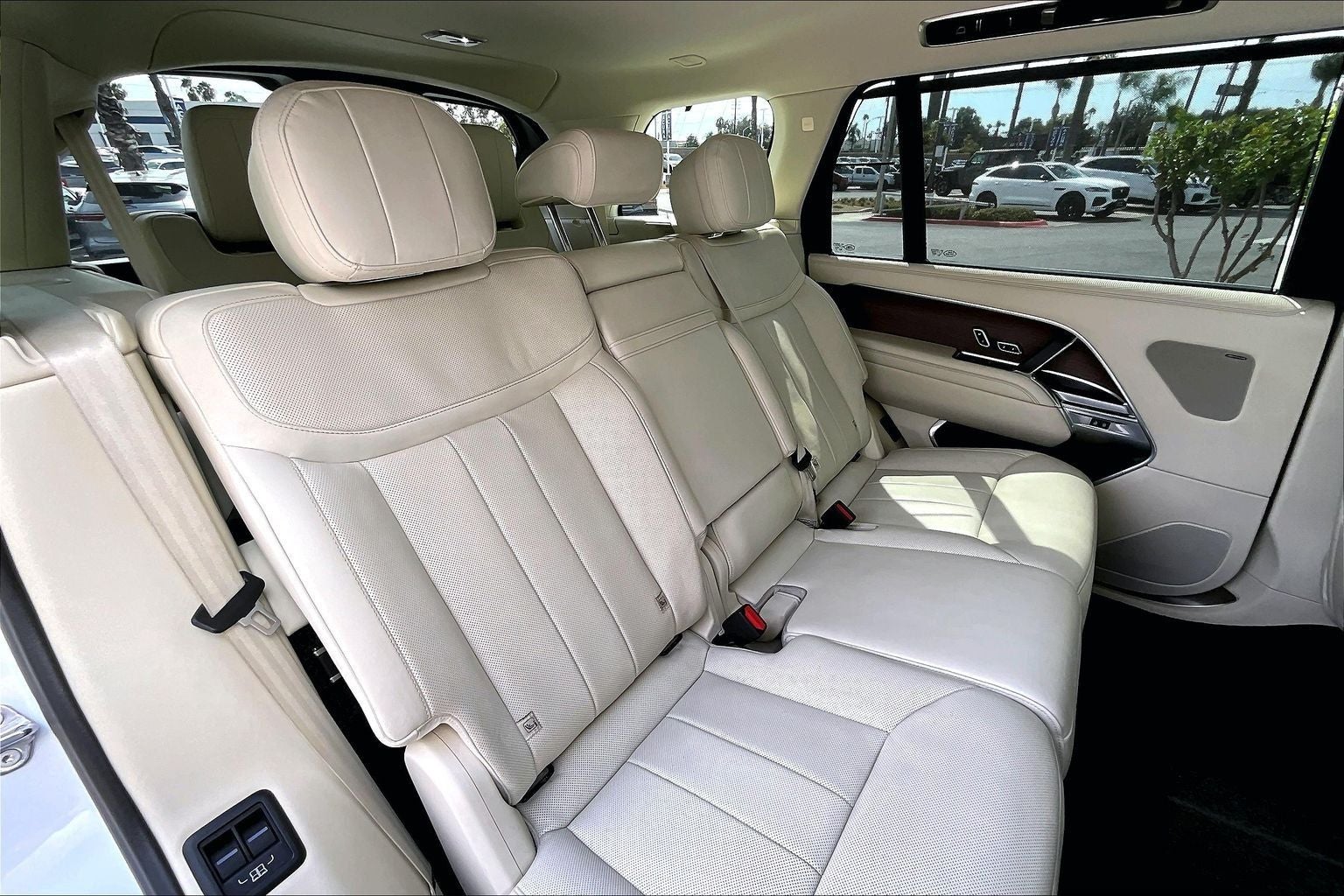 2024 Land Rover Range Rover SE LWB