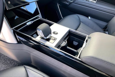 2026 Land Rover Range Rover SE LWB