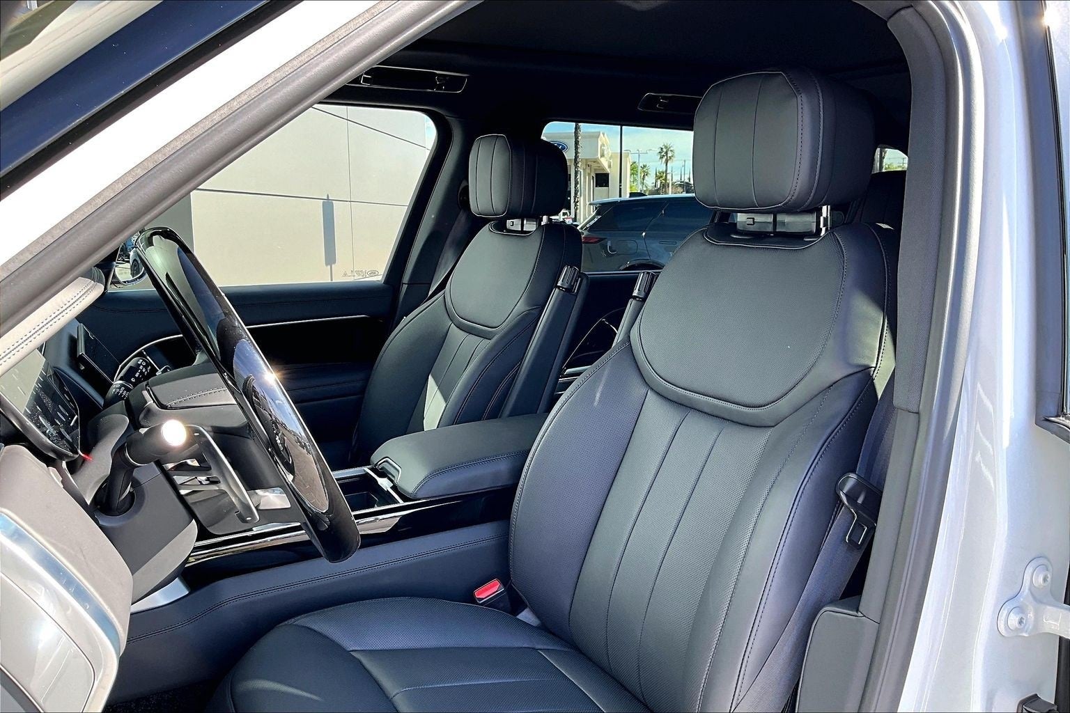 2026 Land Rover Range Rover SE LWB