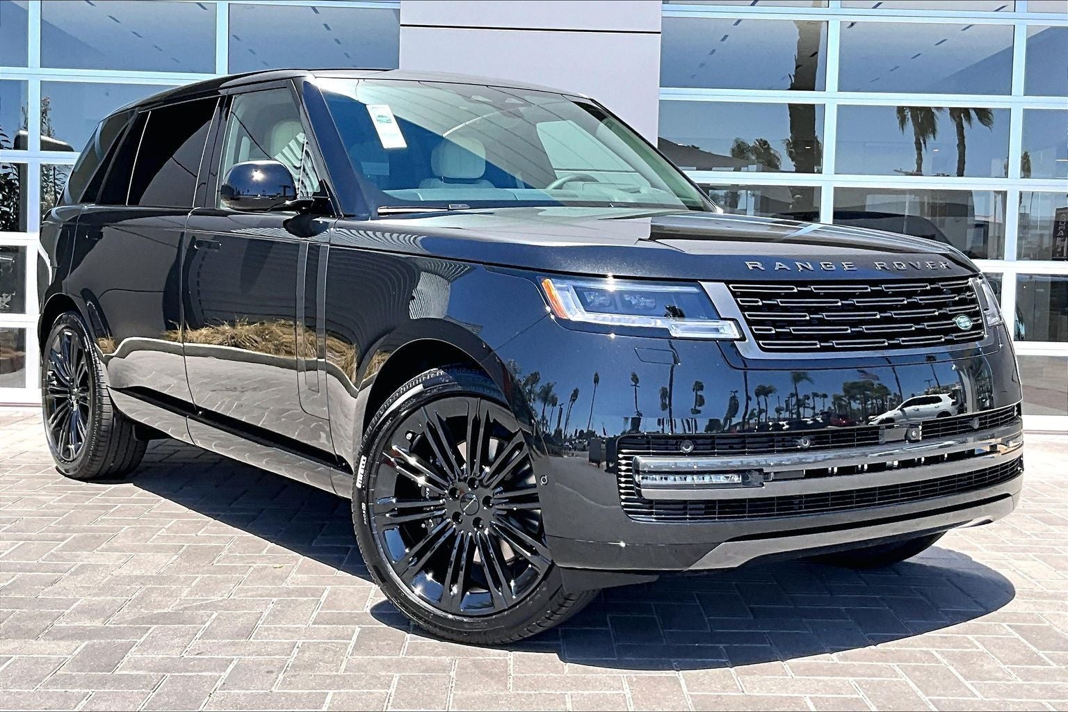 2026 Land Rover Range Rover SE LWB