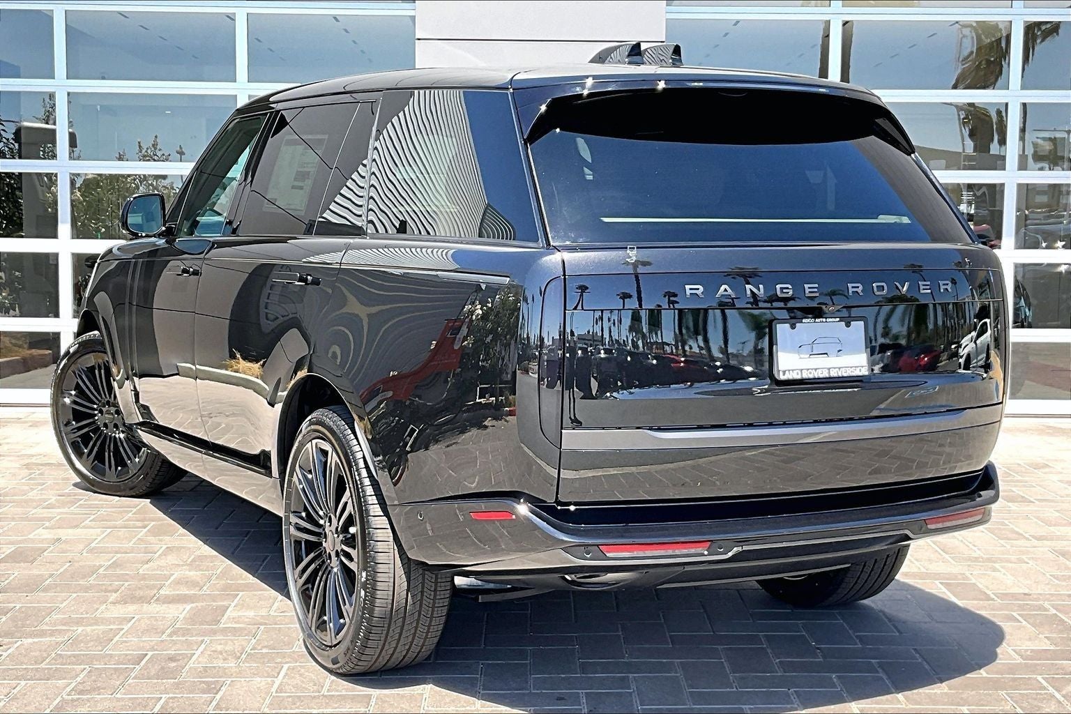 2026 Land Rover Range Rover SE LWB
