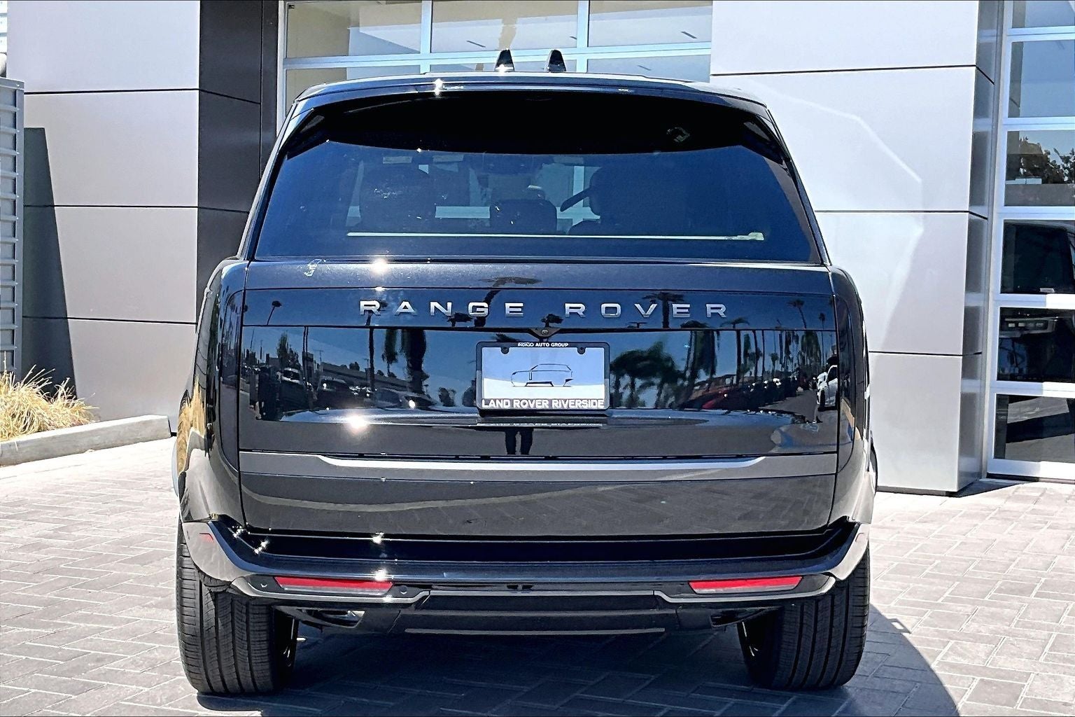 2026 Land Rover Range Rover SE LWB