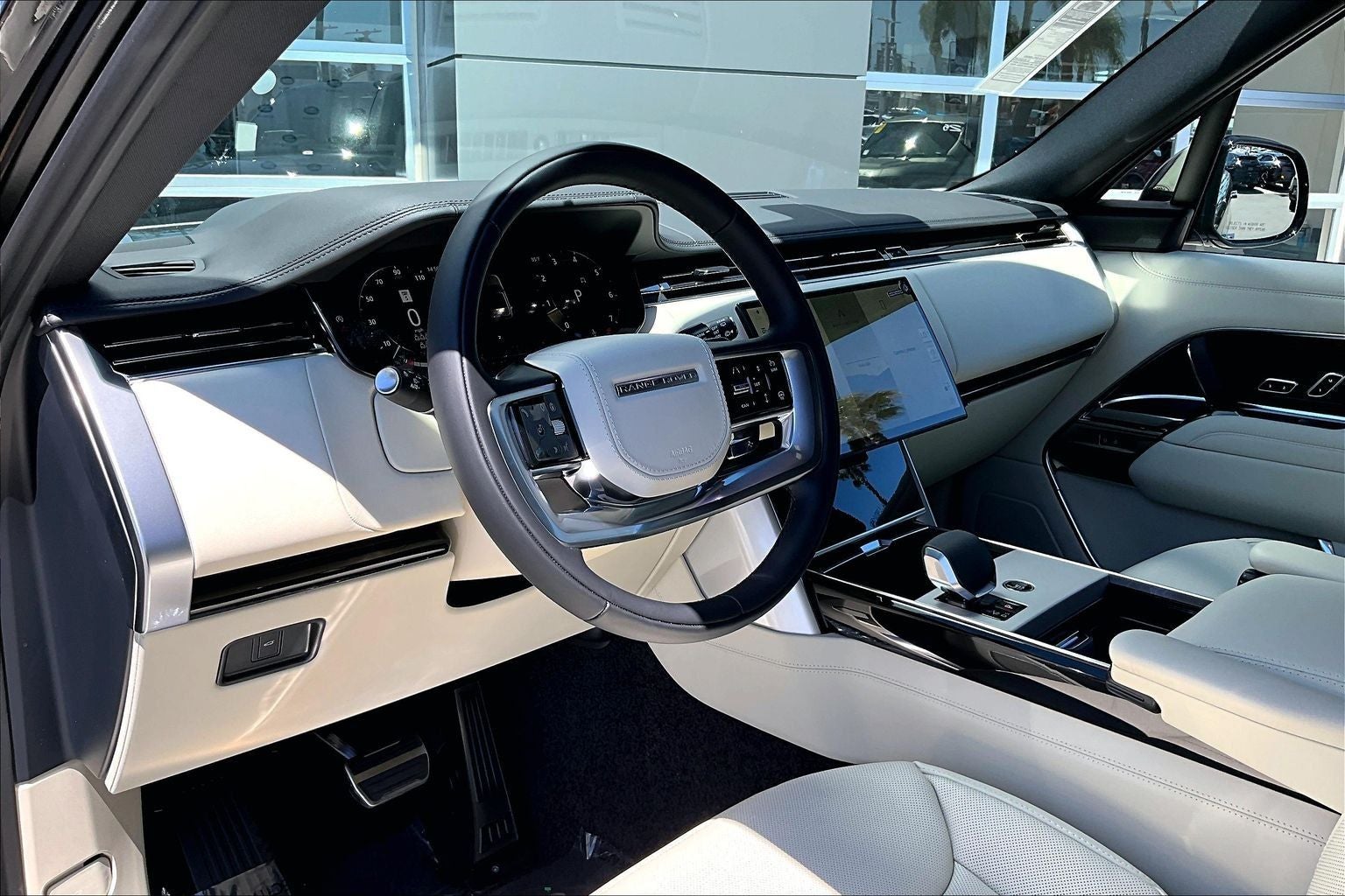 2026 Land Rover Range Rover SE LWB
