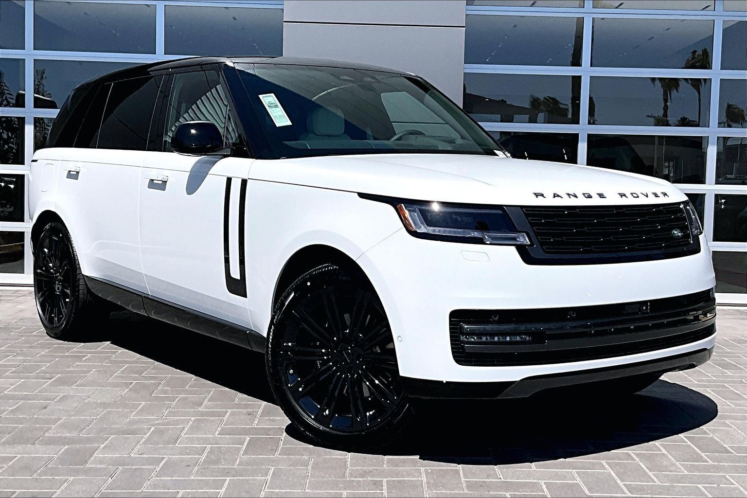 2026 Land Rover Range Rover SE LWB