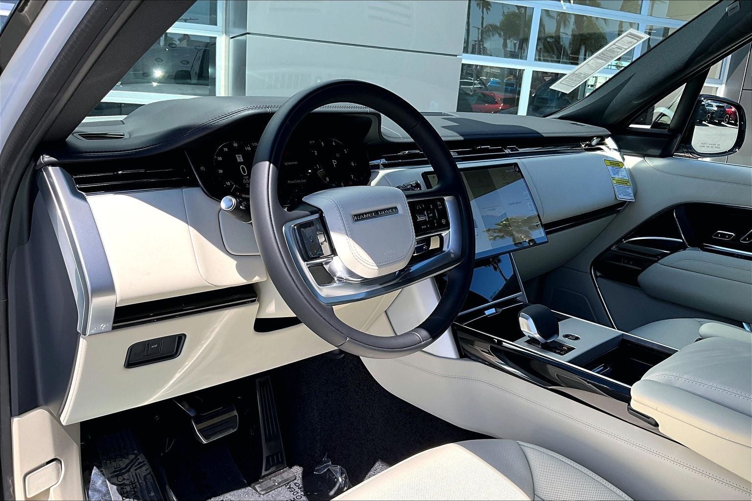 2026 Land Rover Range Rover SE LWB
