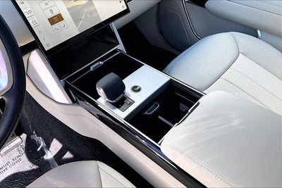 2026 Land Rover Range Rover SE LWB