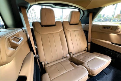 2026 Land Rover Range Rover SE LWB