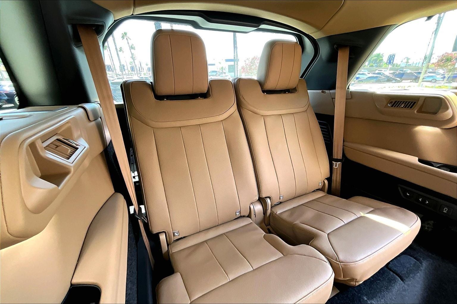 2026 Land Rover Range Rover SE LWB