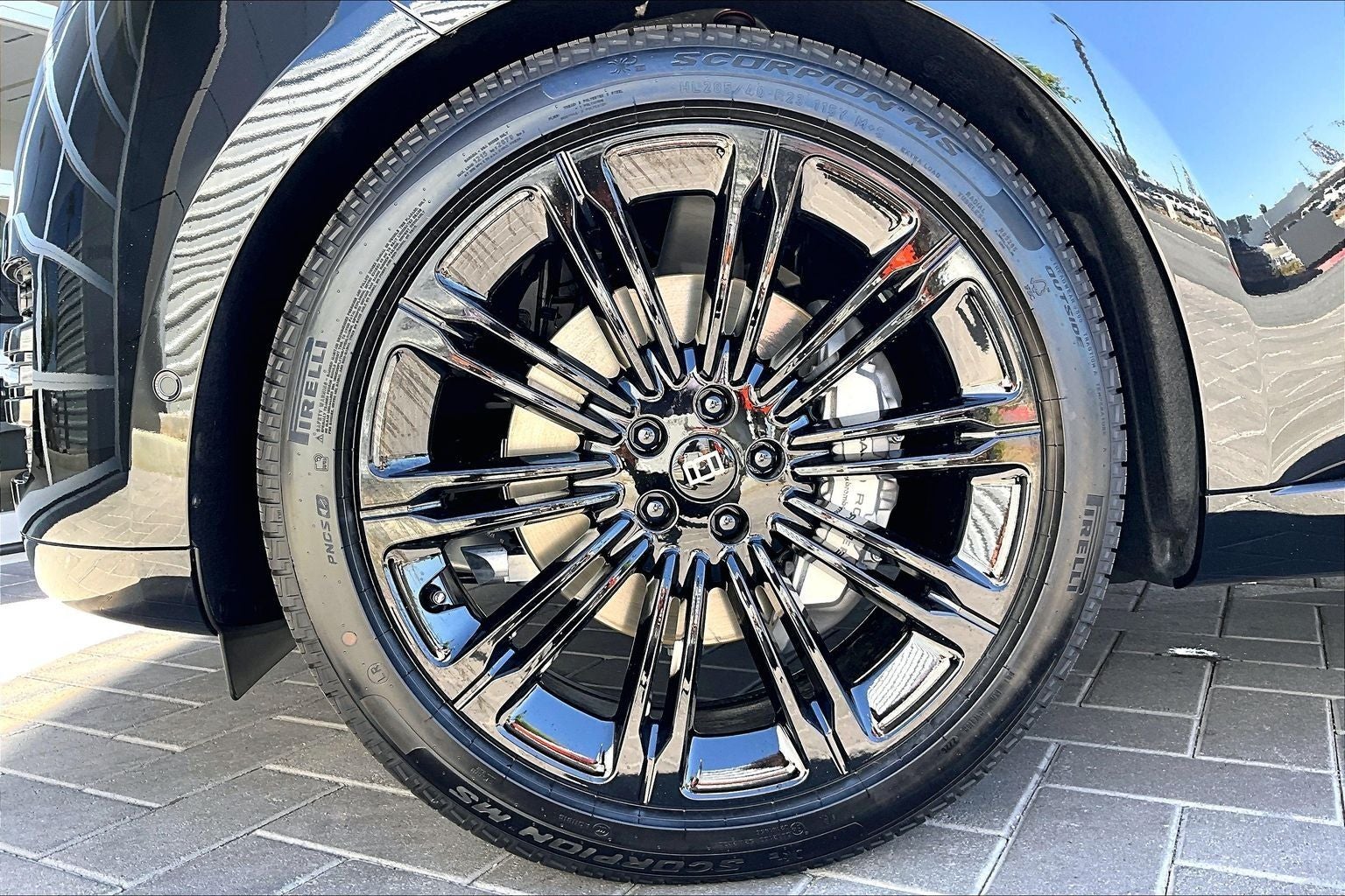 2027 Land Rover Range Rover SE LWB