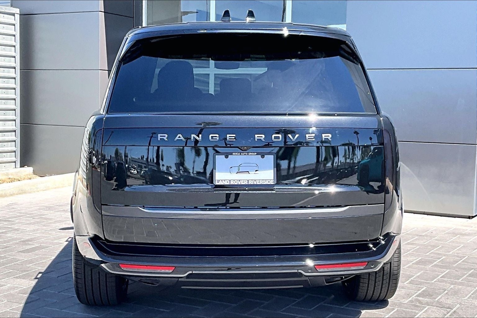 2027 Land Rover Range Rover SE LWB