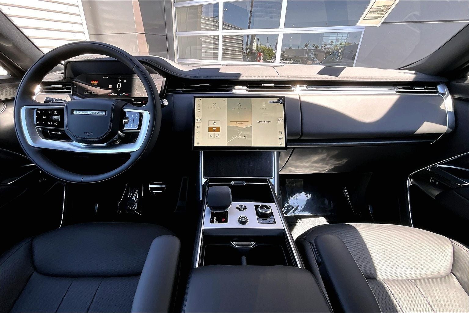 2027 Land Rover Range Rover SE LWB