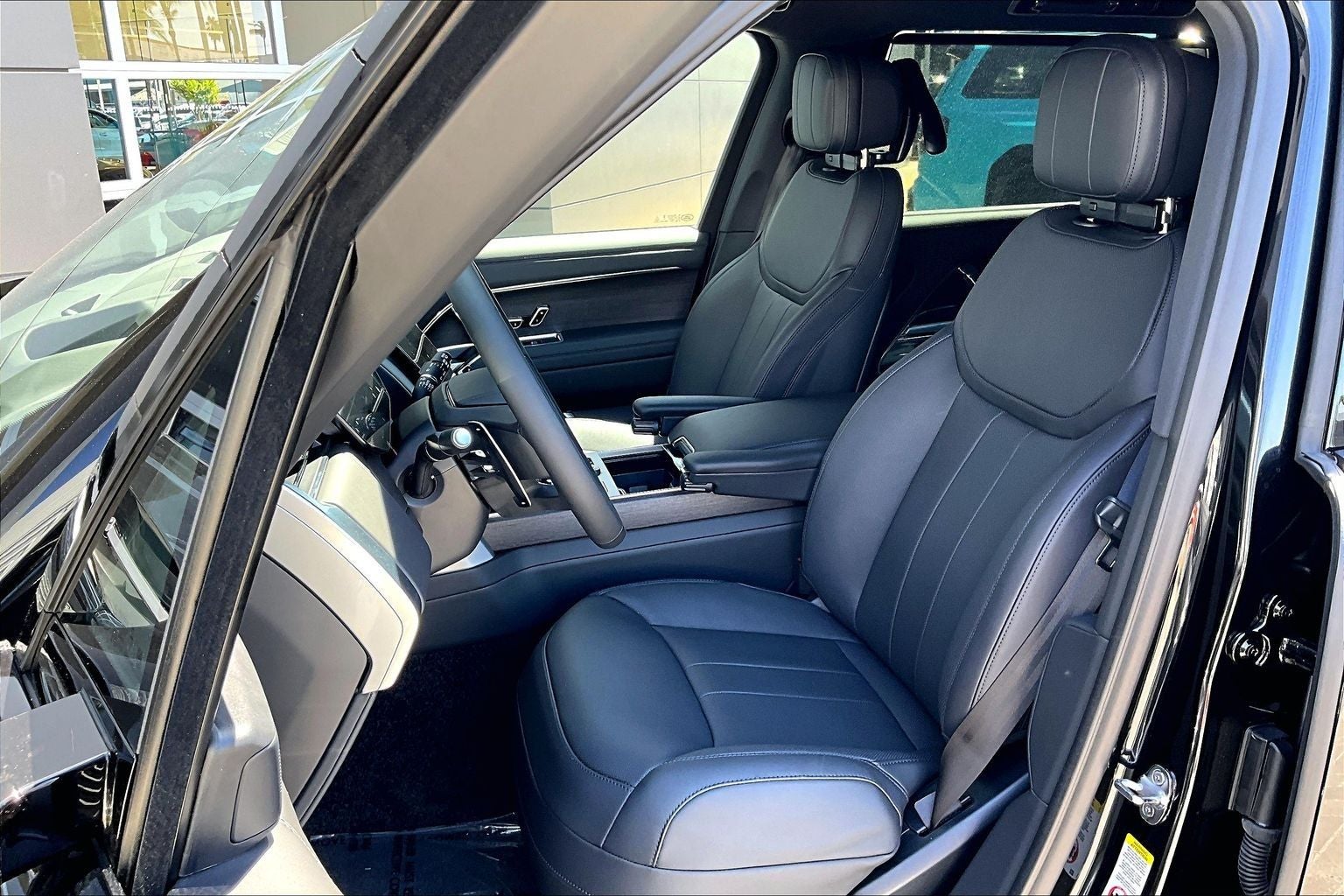2027 Land Rover Range Rover SE LWB