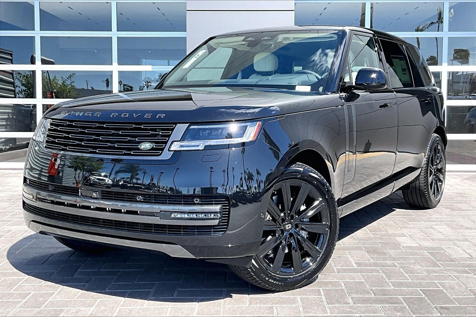 2027 Land Rover Range Rover SE LWB