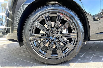 2027 Land Rover Range Rover SE LWB