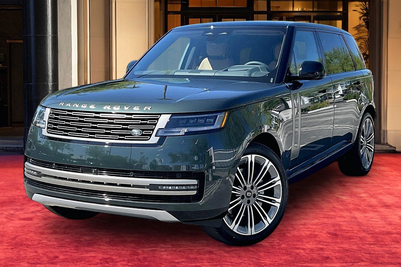 2027 Land Rover Range Rover SE LWB