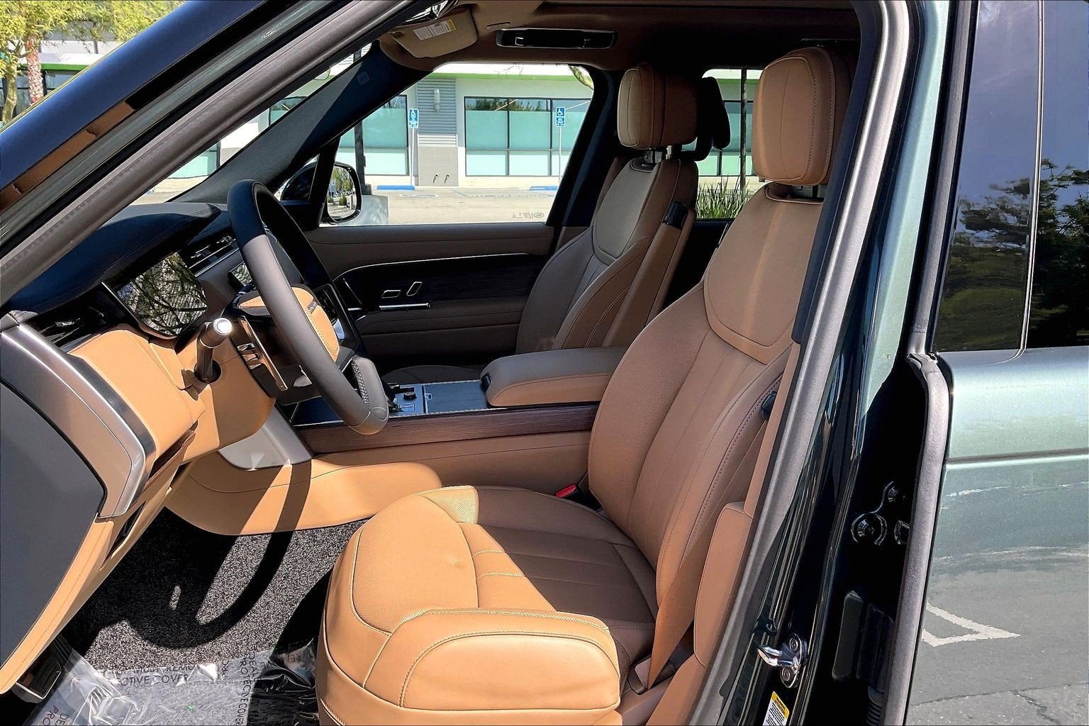 2027 Land Rover Range Rover SE LWB