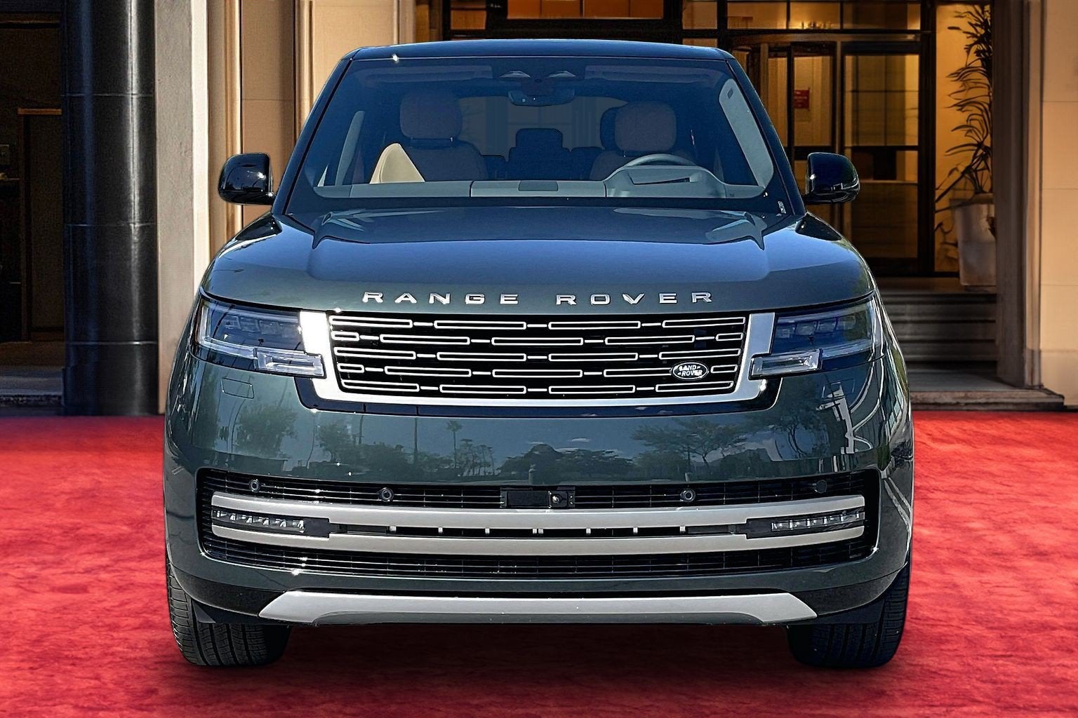 2027 Land Rover Range Rover SE LWB