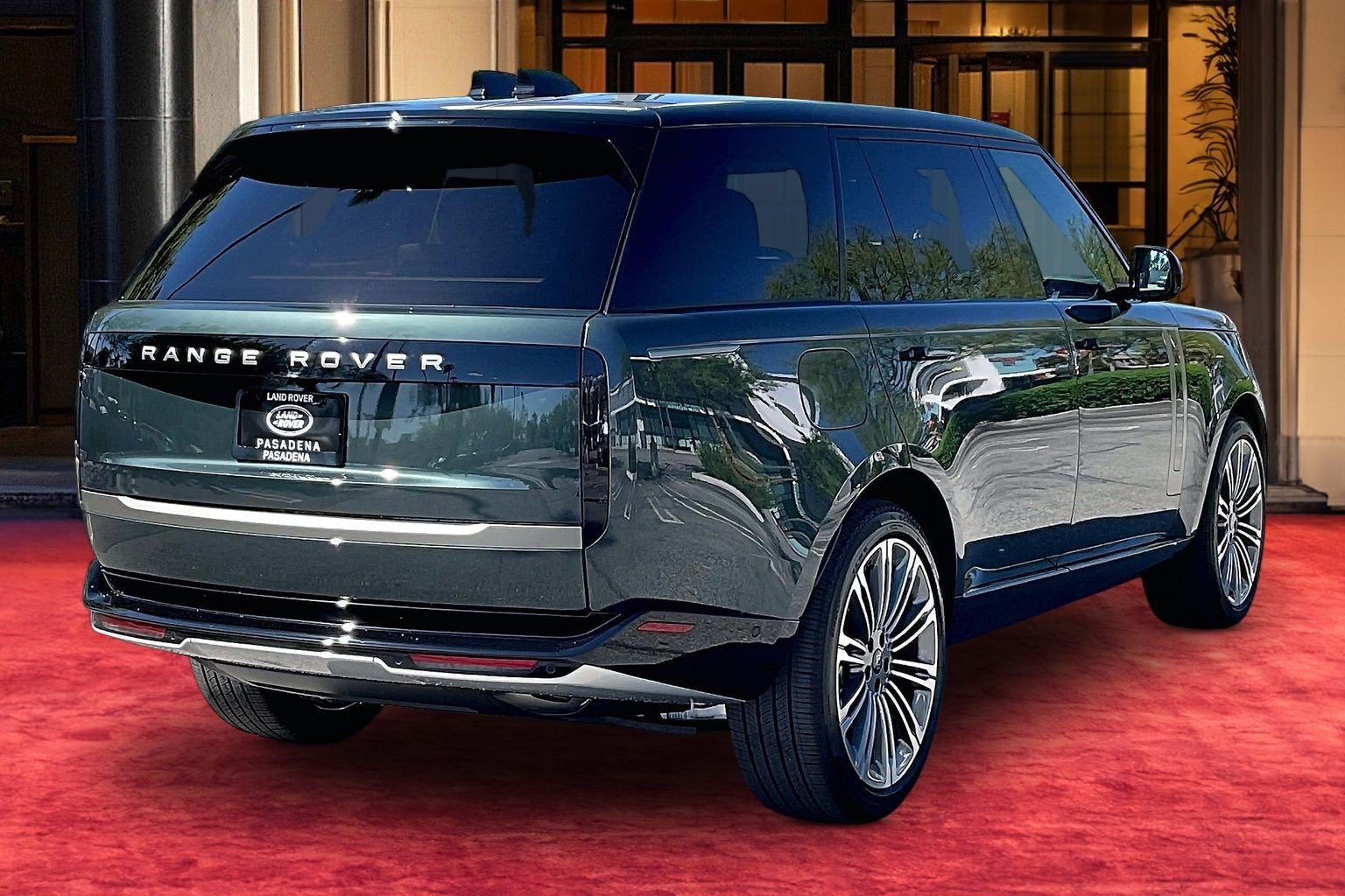 2027 Land Rover Range Rover SE LWB