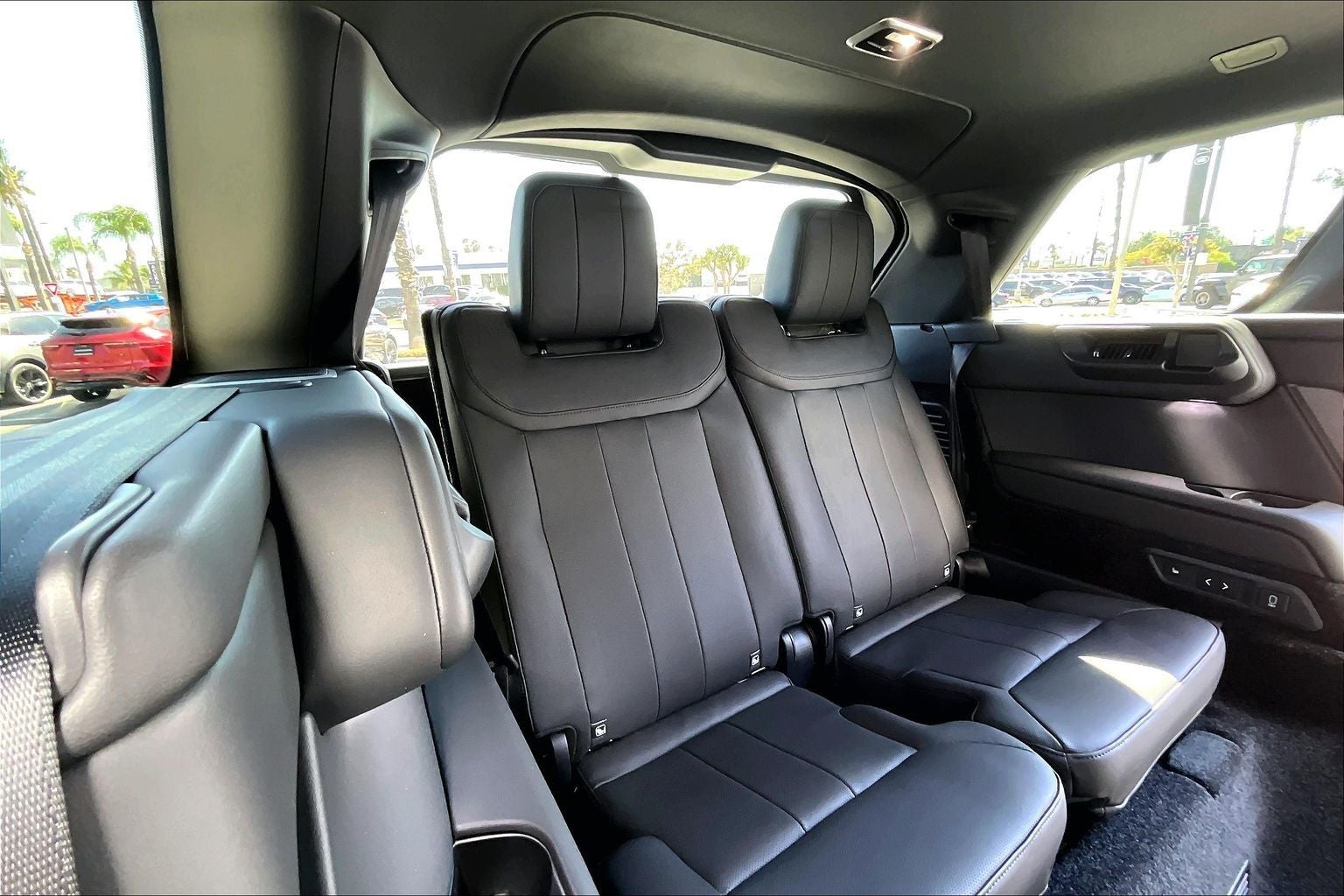 2026 Land Rover Range Rover SE LWB