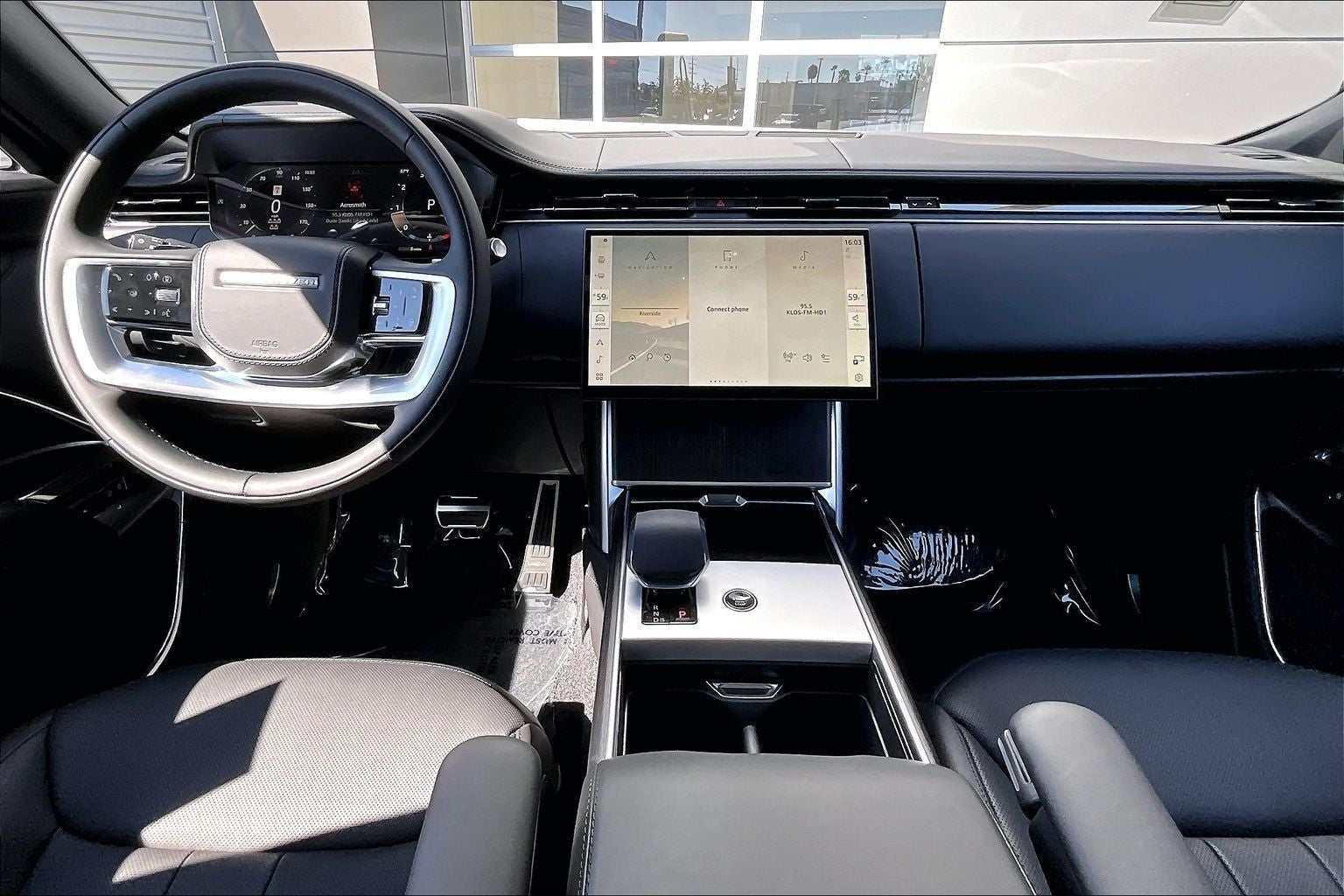 2026 Land Rover Range Rover SE LWB
