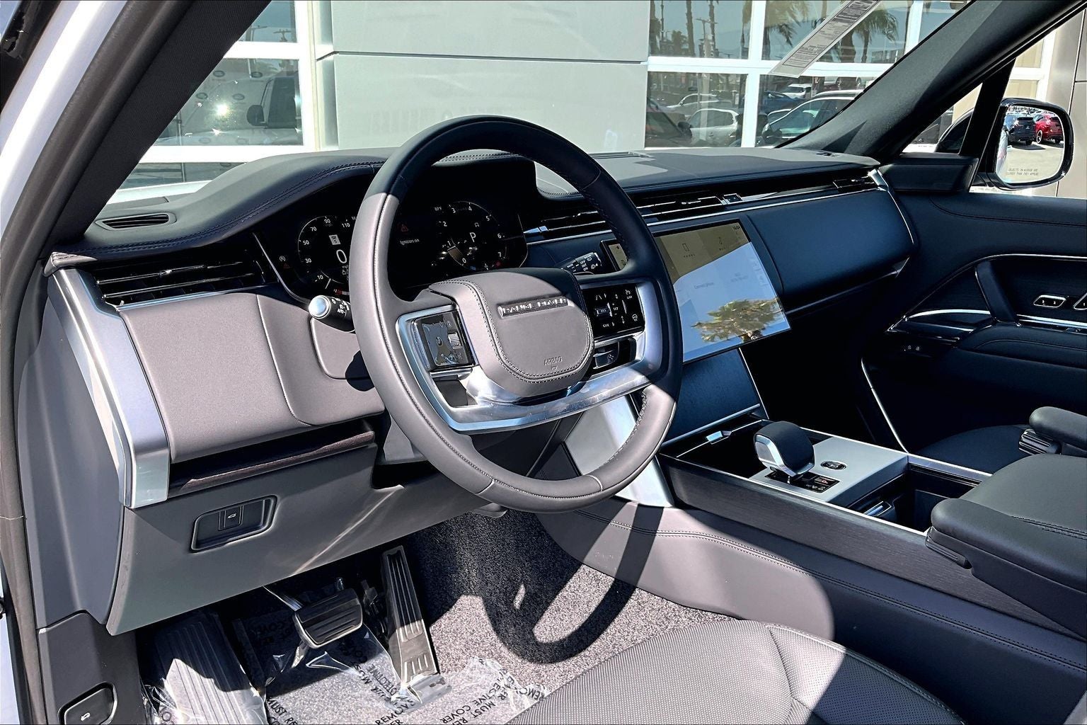 2026 Land Rover Range Rover SE LWB