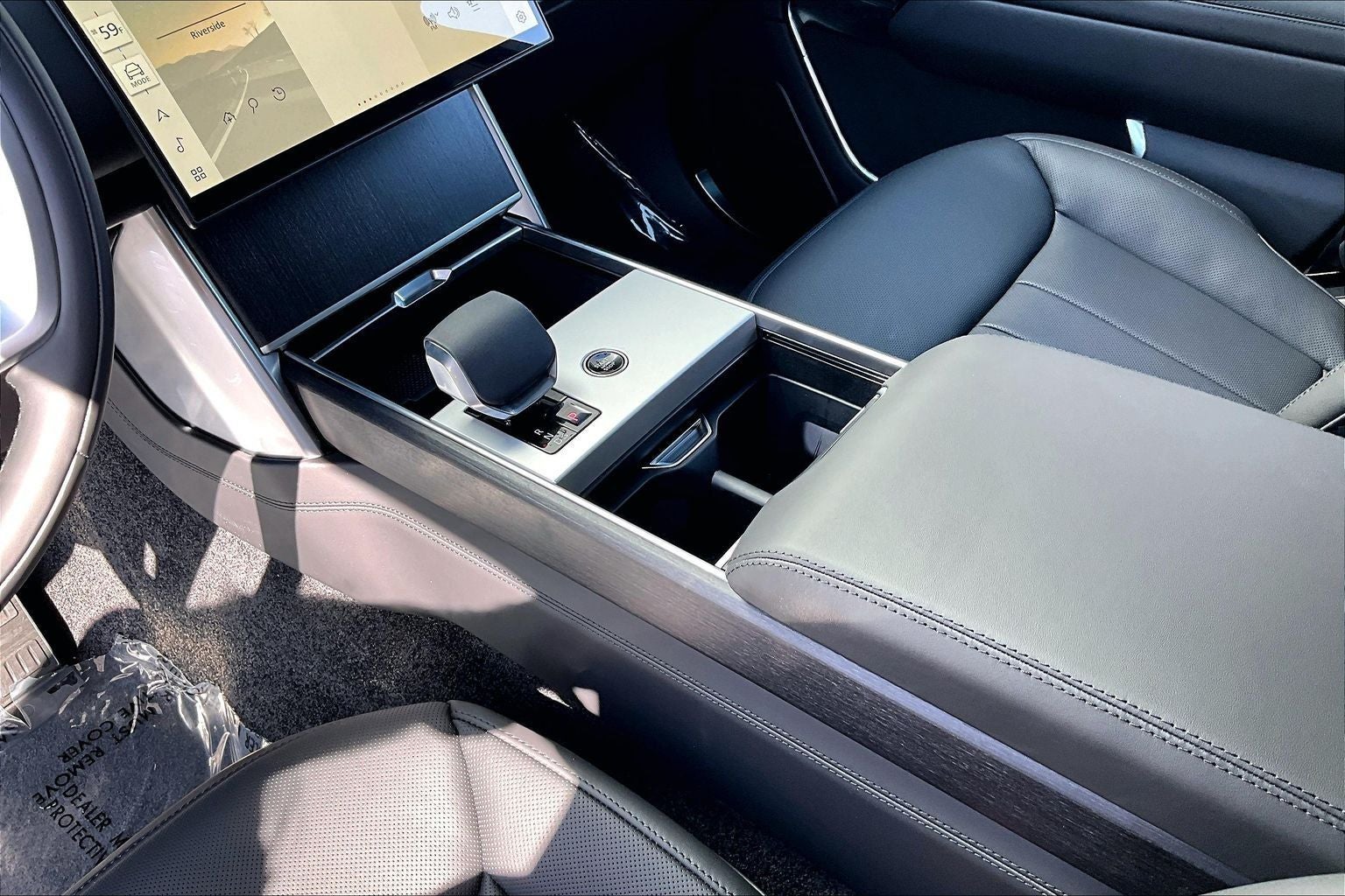 2026 Land Rover Range Rover SE LWB