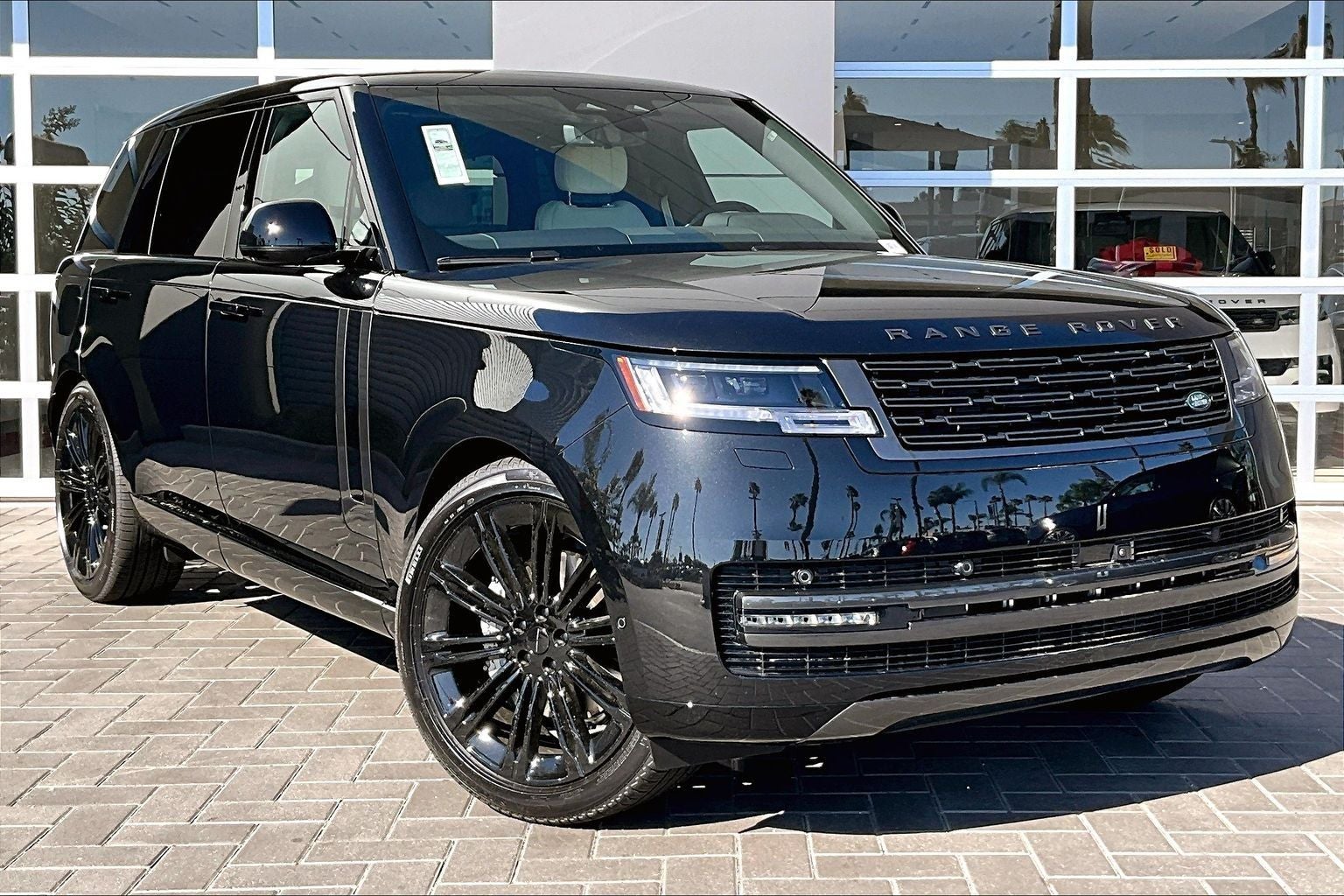 2026 Land Rover Range Rover SE LWB