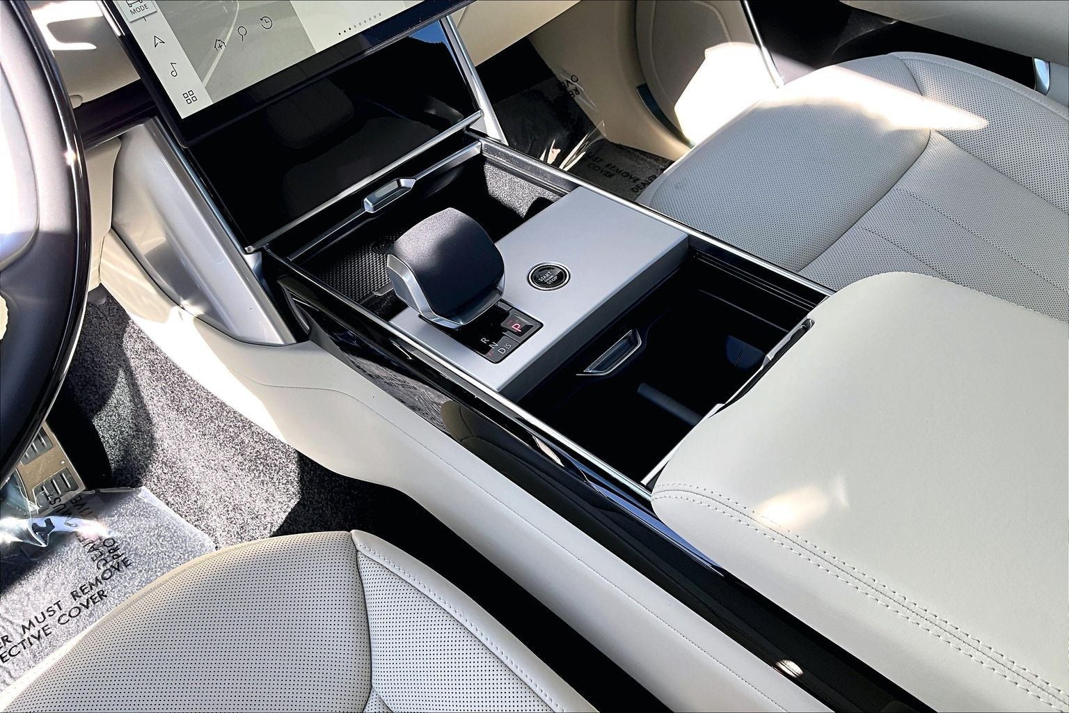 2026 Land Rover Range Rover SE LWB