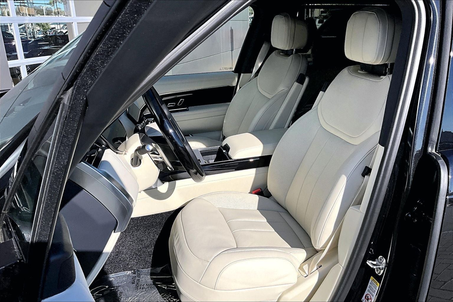 2026 Land Rover Range Rover SE LWB