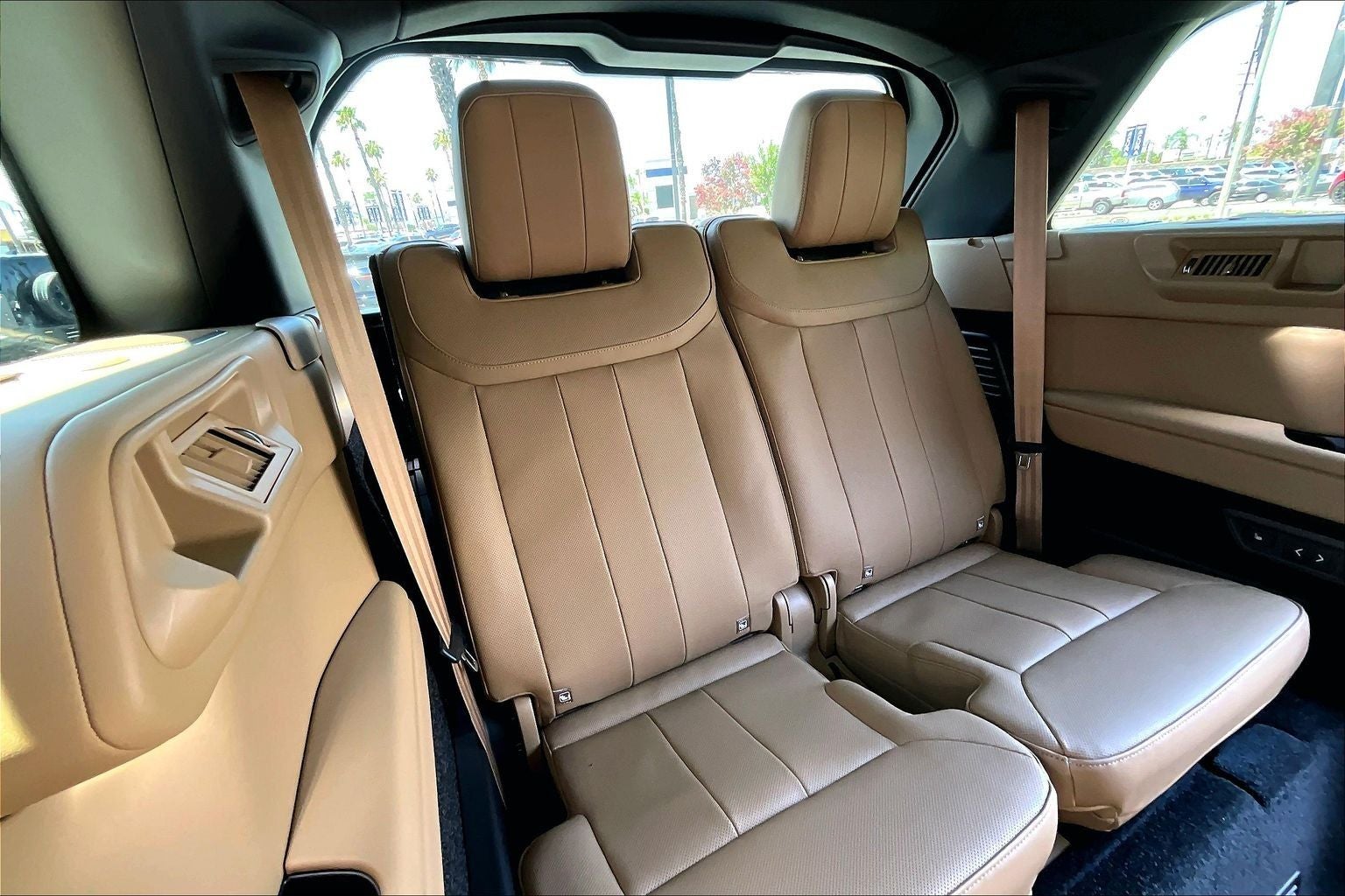 2026 Land Rover Range Rover SE LWB